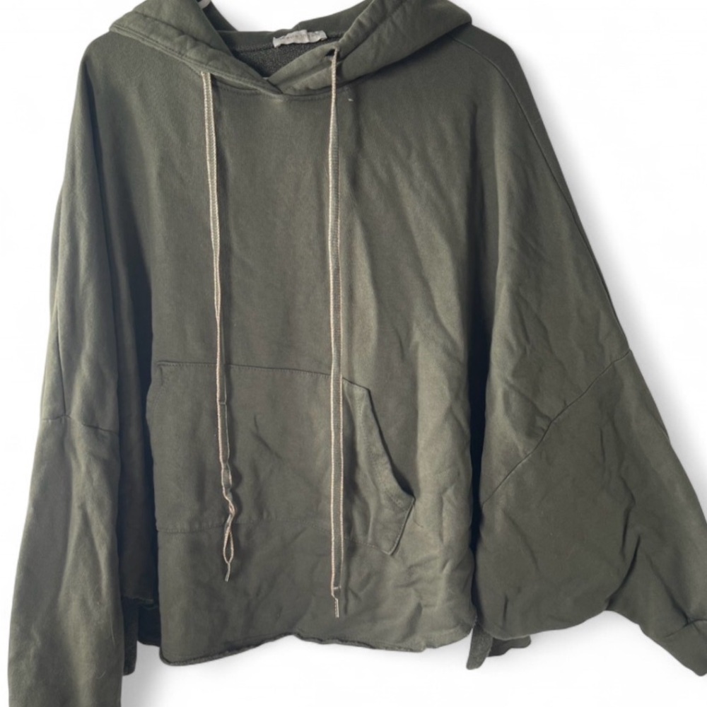 Textured Olive Green Knit Sweatshirt Cape Size OS Made in Italy.